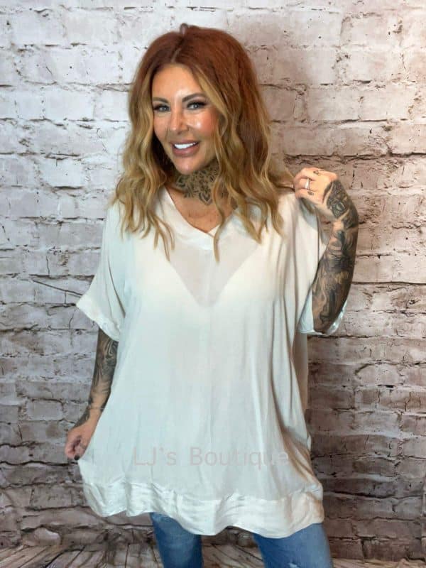 Jenny V Neck Top Best Fits 14-24 - Image 3