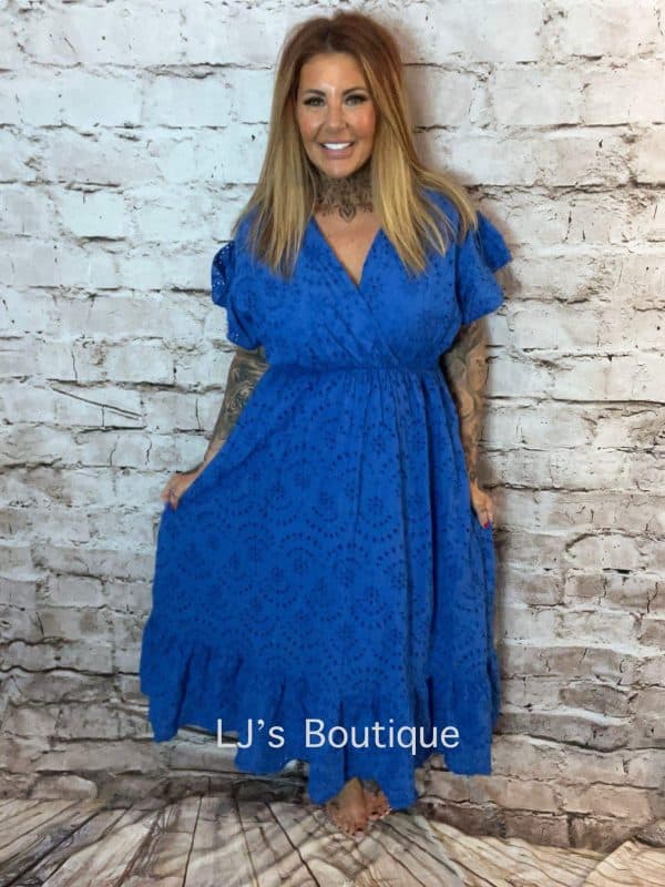 Priscilla Broderie Dress 14-22 - "No Returns On Sale Items" - Image 5