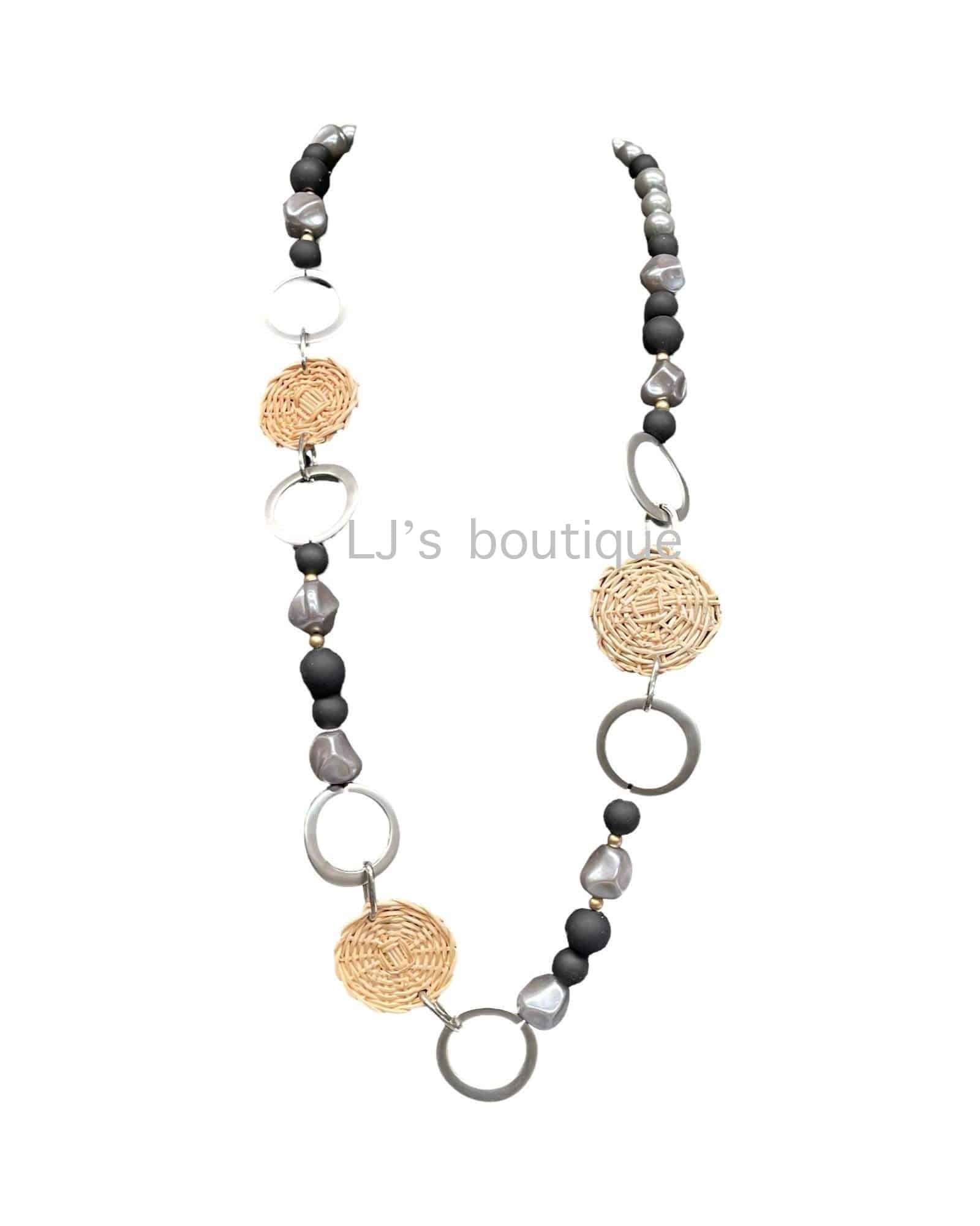 939 SILVER AND BLACK NECKLACE