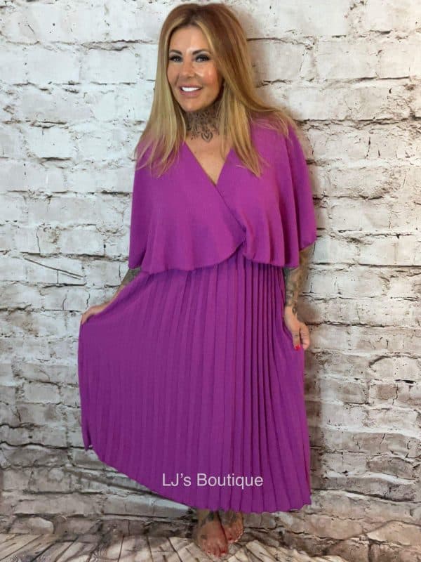 The Caroline Maxi Dress best fits 16-26