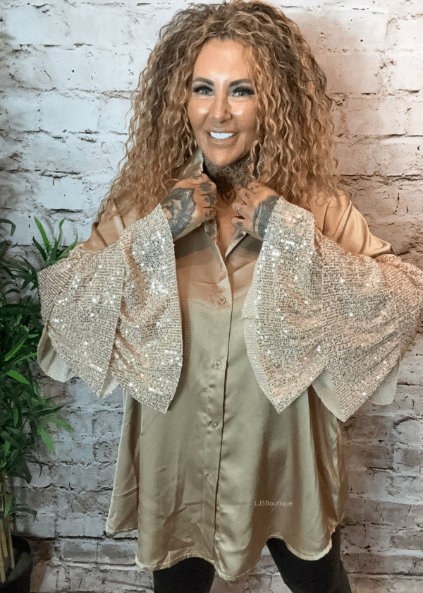 Frankie frilled shirt best fits 16-24 - Image 5