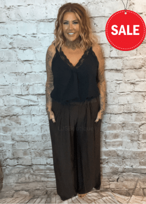 Jane Trousers best fits 12-22 no returns on sale items