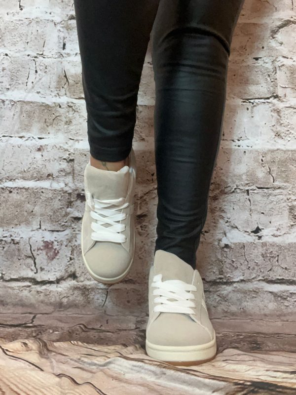 Retro-inspired light Grey Trainers No Returns on sale items - Image 2