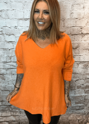 Pauline V-neck jumper best fits 16-24 "No Returns On Sale Items"