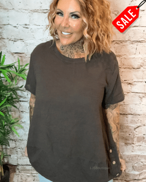 Ainsley top best fits 14-22 no returns on sale items