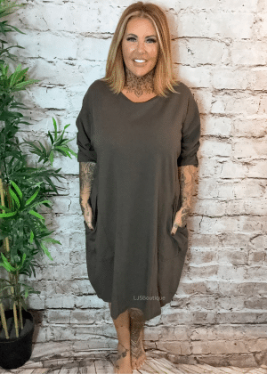 Alicia Balloon Dress Best Fits 16-24