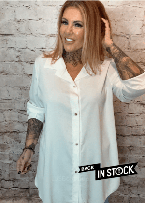 Davina blouse best fits 14-22