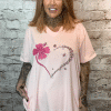 Arden V-neck t-shirt best fits 16-24