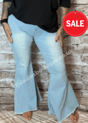 The Jackson light denim flared jeans best fits: 26-28 no returns on sale items