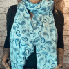 25 Paisley print scarf
