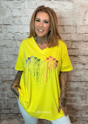Ink drip heart print V-neck t-shirt best fits 16-26 No returns on sale items
