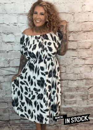 Black Garnet Bardot dress best fits 14-22
