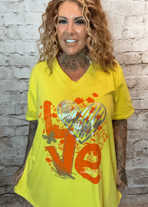 Love it V-neck t-shirt Best Fits 16-26 * Restocked*