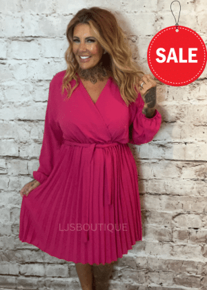 Stacey Short Pleated Dress best fits 14-22 No returns on sale items