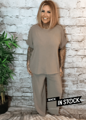 Eldorado 2 piece outfits best fits 14-20