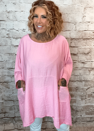 The Fern oversized top best fits 16-26
