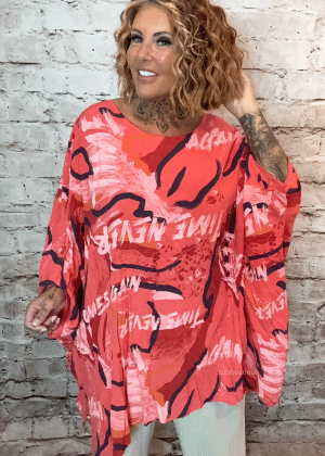 The Fabel oversized top best fits 16-26