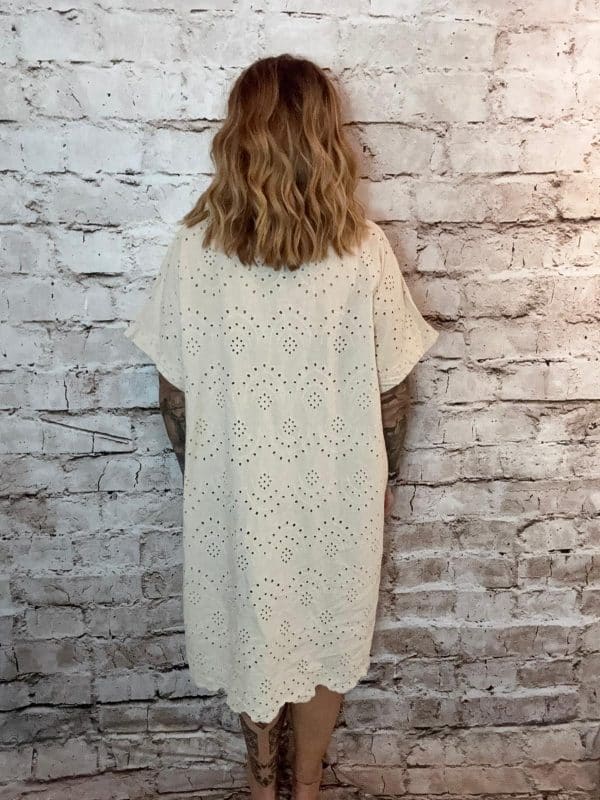 Angelica shirt dress best fits 16-24 - Image 2