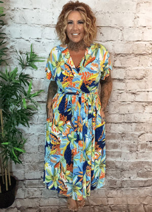 Journey Floral wrap dress best fits 14-24
