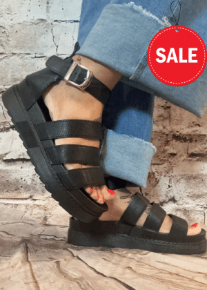 (BLACK) Cherie chunky platform sandals  no returns on sale items