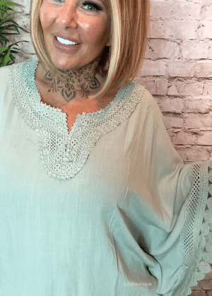 Carla Kaftan top best fits 12-18