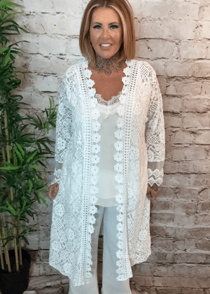 Lorna lace kimono best fits 16-24