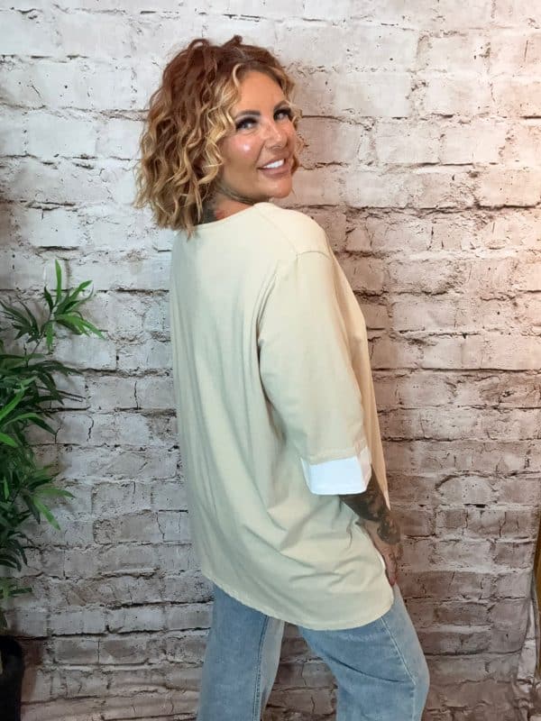 Alice round-neck T-shirt - best fits 16-24 - Image 5