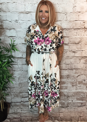 Paloma dress best fits 14-22