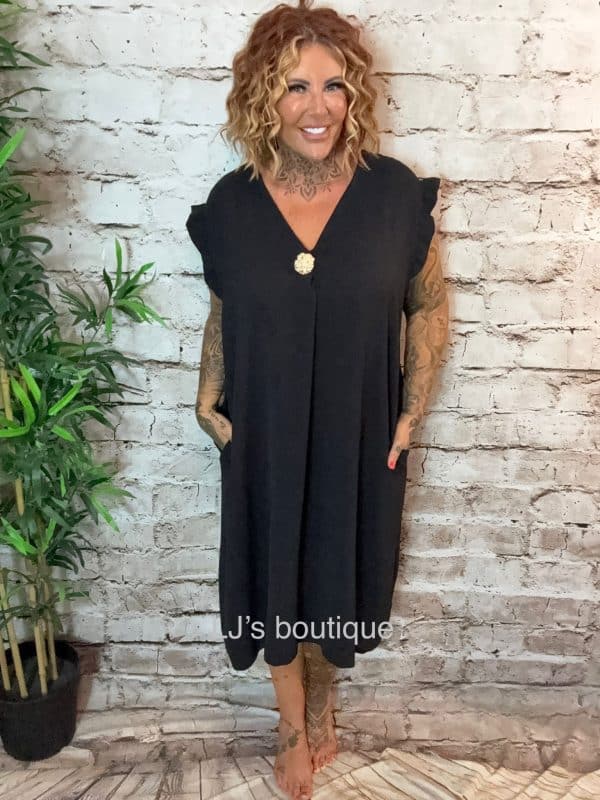 Penelope Sleeveless dress best fits 16-24 - Image 3