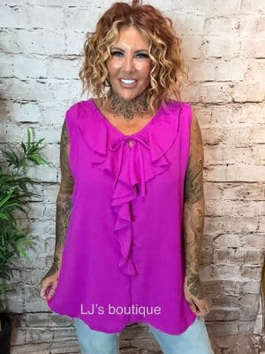 Whitney blouse best fits 16-24