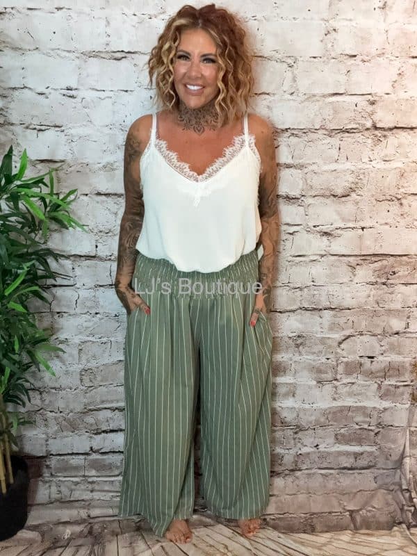 Wide leg PINSTRIPE trousers best fits 16-24