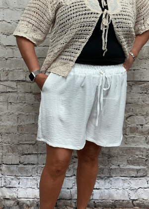Layla shorts best fits 14-22