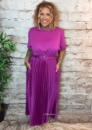 Magenta Bianca pleated dress best fits 12-22