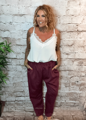 Amanda Joggers best fits 16-26