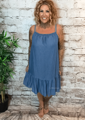 Mia spaghetti strap denim dress best fits 12-20