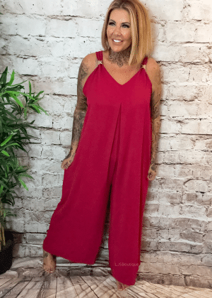 Catriona jumpsuit best fits 16-24