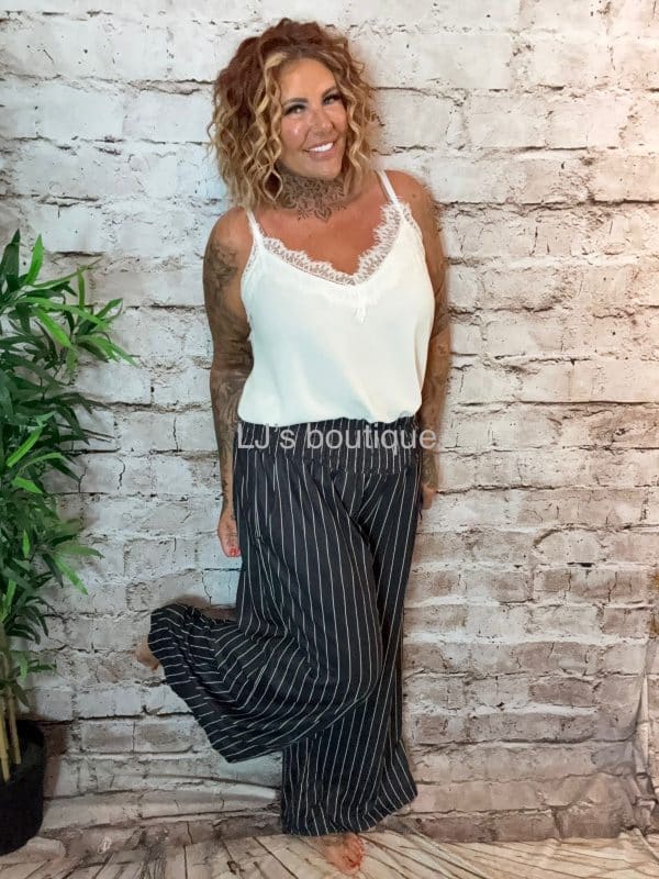 Wide leg PINSTRIPE trousers best fits 16-24 - Image 4