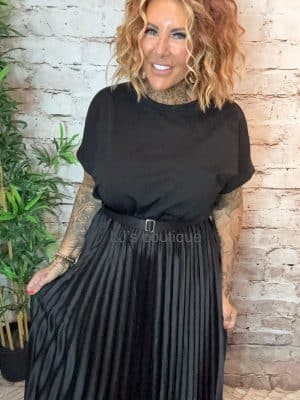 BLACK Bianca Pleated Dress best fits 12-20
