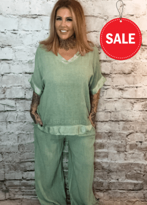 Justice 2 Piece Co-Ord Set Best Fits 14-22 No Returns on sale items