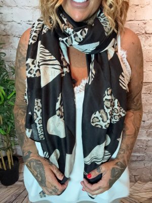 476 Black Hearts Lightweight Scarf