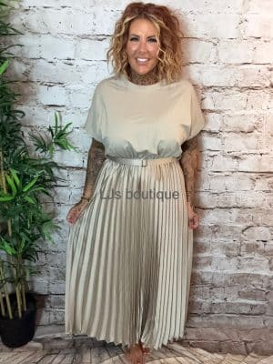 STONE Bianca Pleated Dress best fits 12-20
