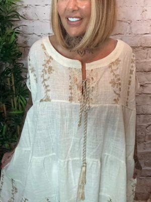 Amelie top/Dress best fits 18-26