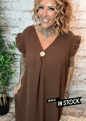 Penelope Sleeveless dress best fits 16-24