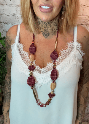 611 Red wine necklace