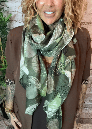 674 Printed scarf