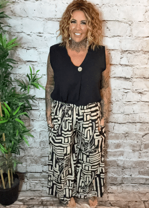 Nicky wide leg pants best fits 16-24