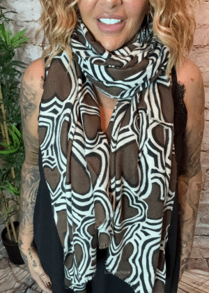 680 Heart scarf