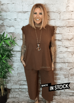 Genesis 2 piece outfit best fits 12-20