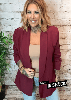 Bailey ruched arm blazer best fits 14-22