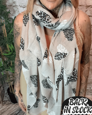 633 Love hearts scarf